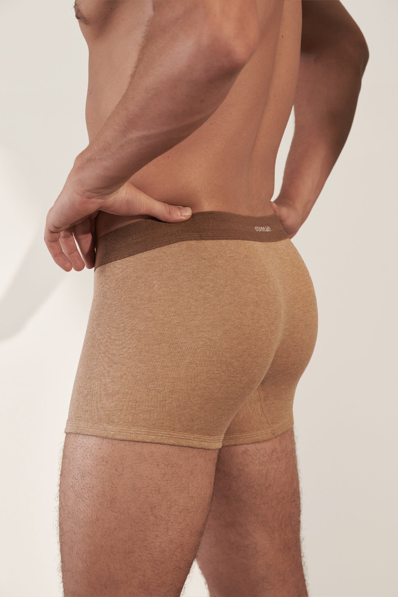 Stone.kin Men's Boxer Brief in Organic Cotton Rib - Camel Brown. Premium Comfort and Support. Breathable, Soft Fabric Ideal for Everyday Wear. Stylish and Durable Underwear for Men.