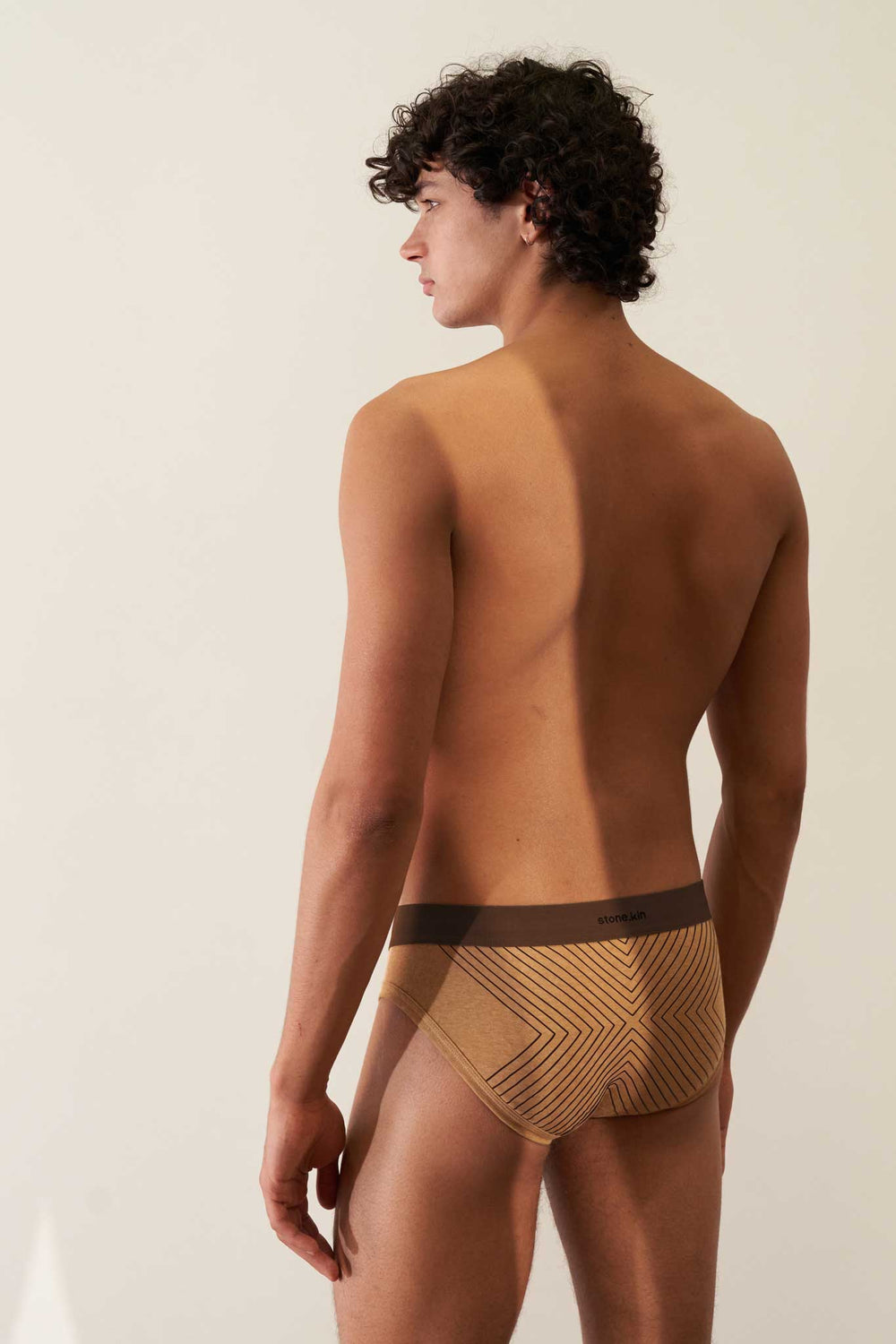 Brief in Organic Cotton Rib - Camel with Brown Cross